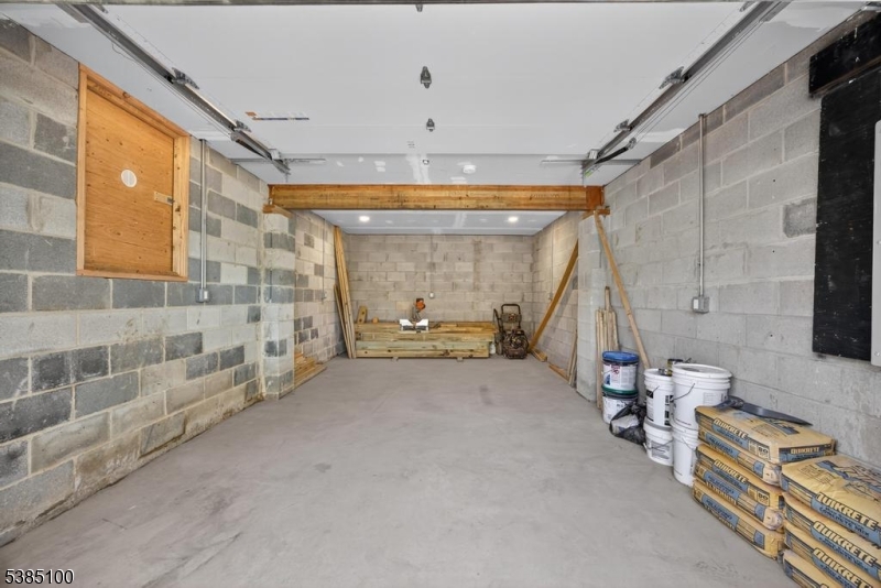 Crandon Lakes - Residential