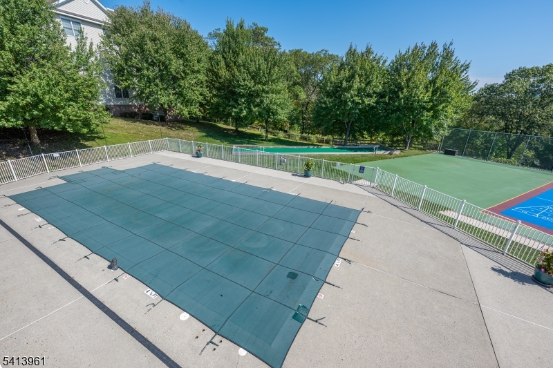 HORIZONS AT MOUNT ARLINGTON - Residential