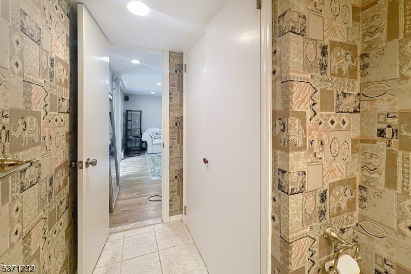 White Meadow Lake - Residential Lease