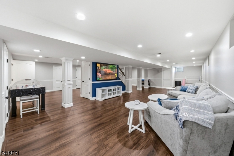 Woodshire Estates - Residential