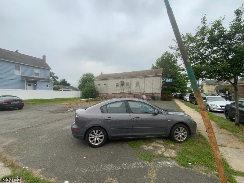 BAYWAY - Commercial Lease