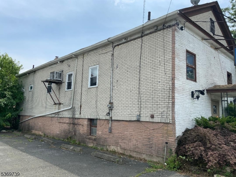 BAYWAY - Commercial Lease