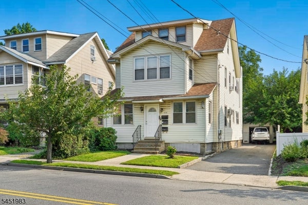 378 BOYDEN AVE # 1, MAPLEWOOD, NJ 07040 - Image 43e6590d7e044264aee35d34405e0c83/174769844
