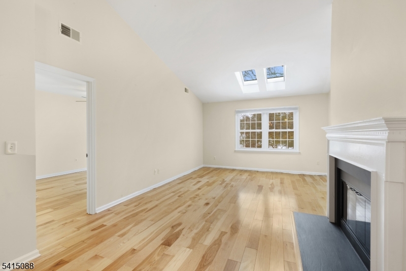 Spring Ridge - Residential