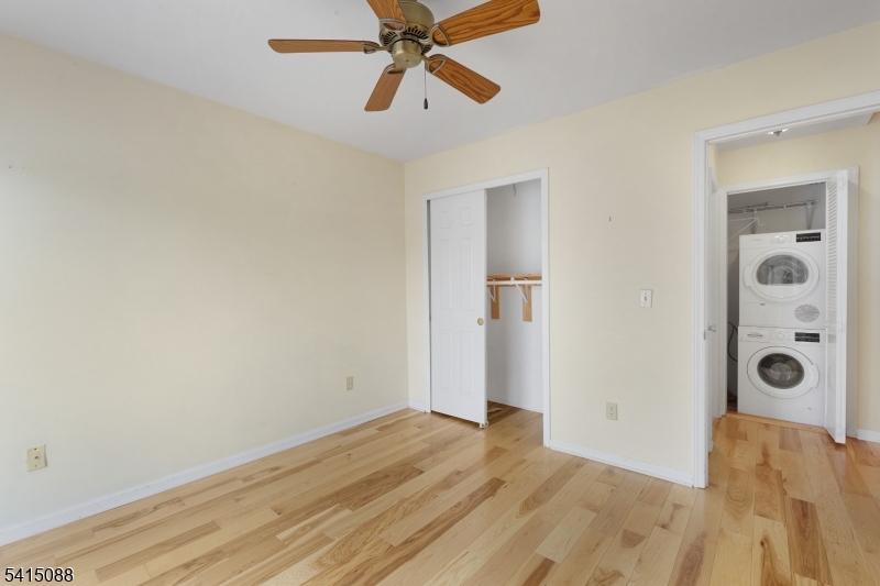 Spring Ridge - Residential