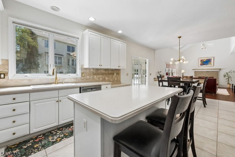 REVERE HILL - Residential