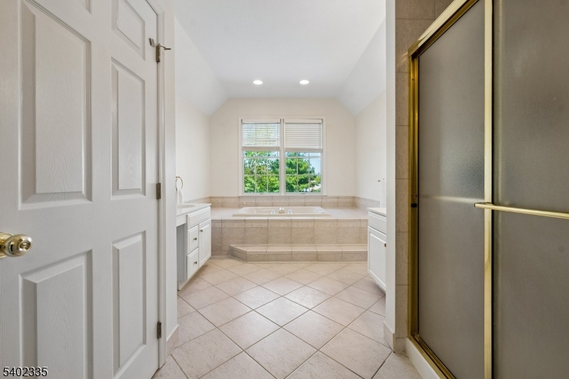 REVERE HILL - Residential