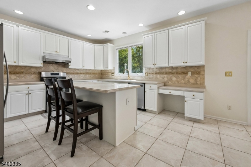 REVERE HILL - Residential