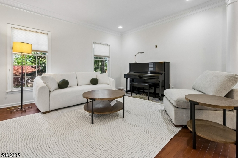 REVERE HILL - Residential