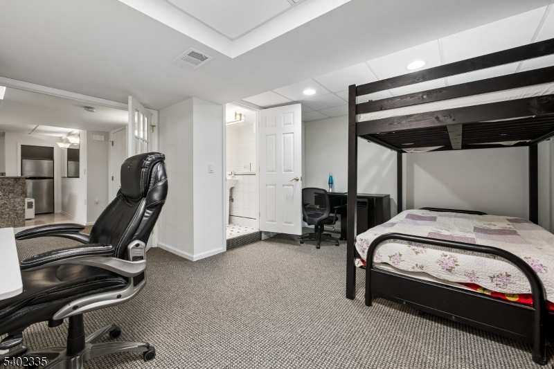 REVERE HILL - Residential