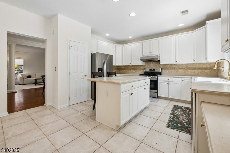 REVERE HILL - Residential