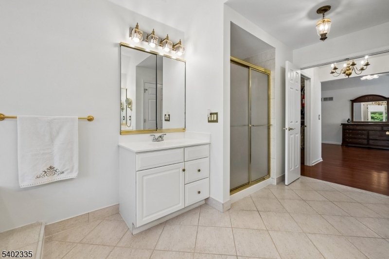 REVERE HILL - Residential