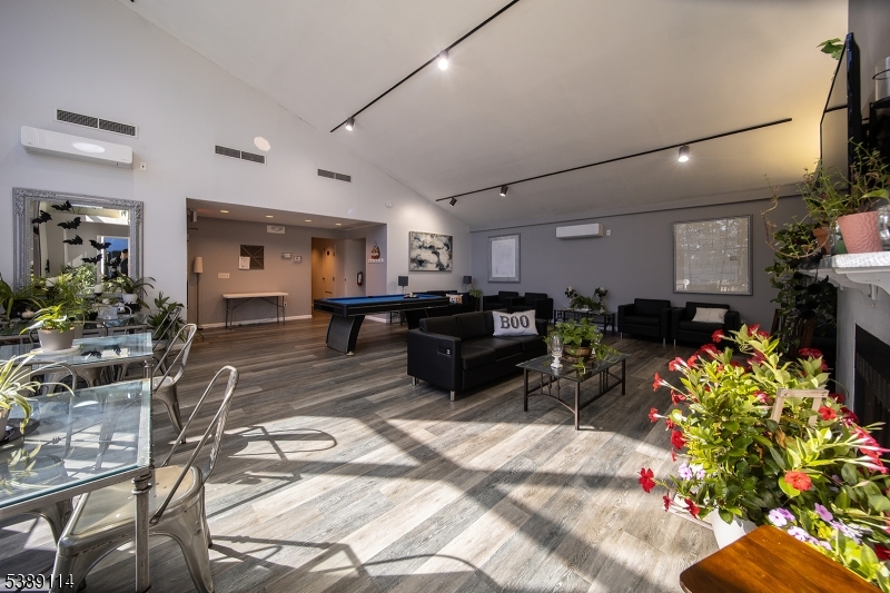 Mountain Club - Residential