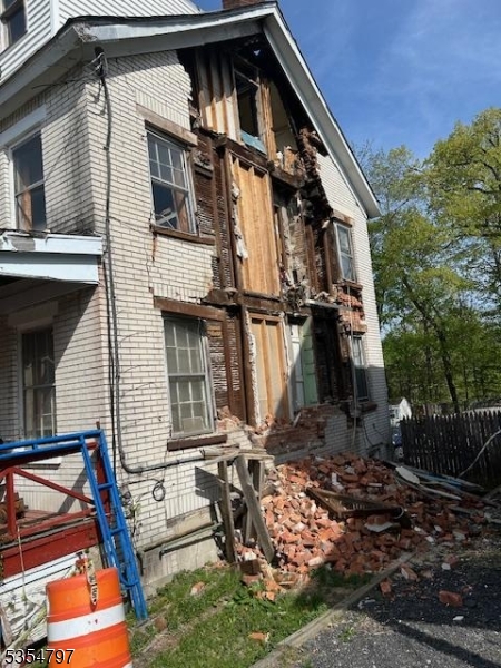 Newton Town, New Jersey 07860, United States, 3 Bedrooms Bedrooms, ,2 BathroomsBathrooms,Residential,Active,121031