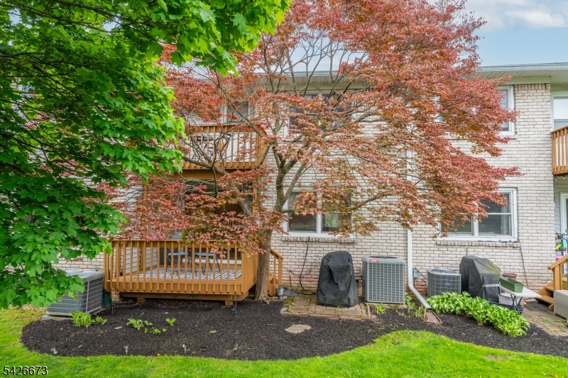 Robin Road Village - Residential