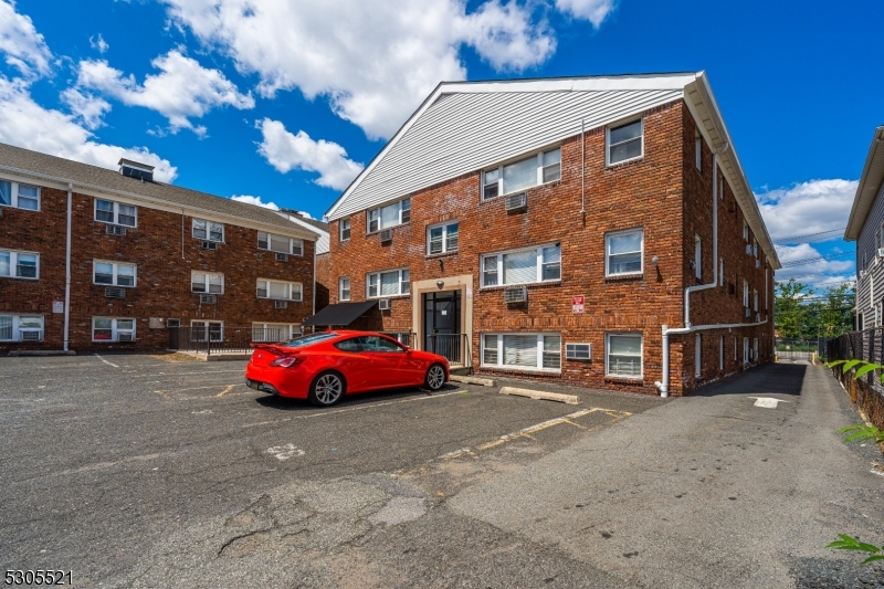 Elmora - Residential