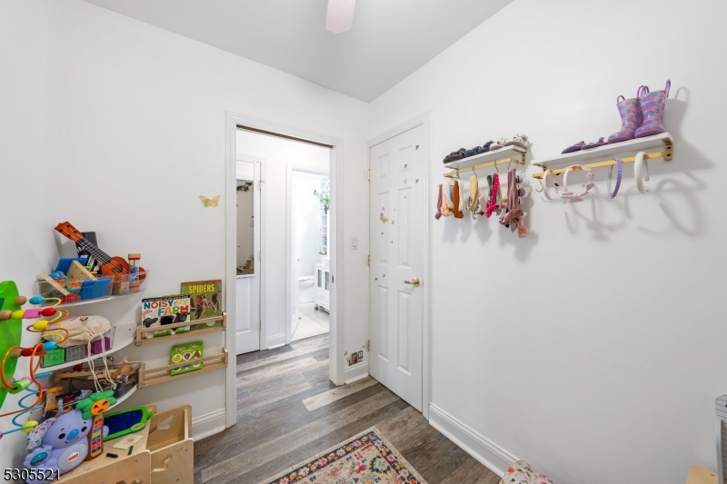 Elmora - Residential