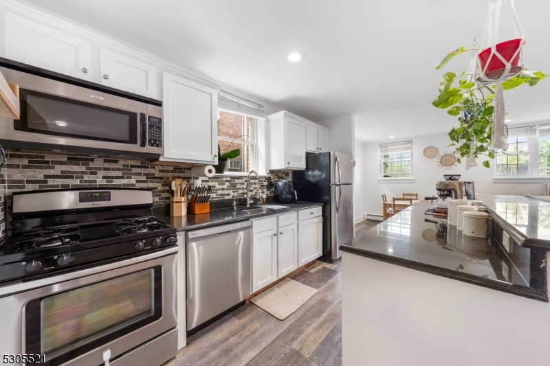 Elmora - Residential