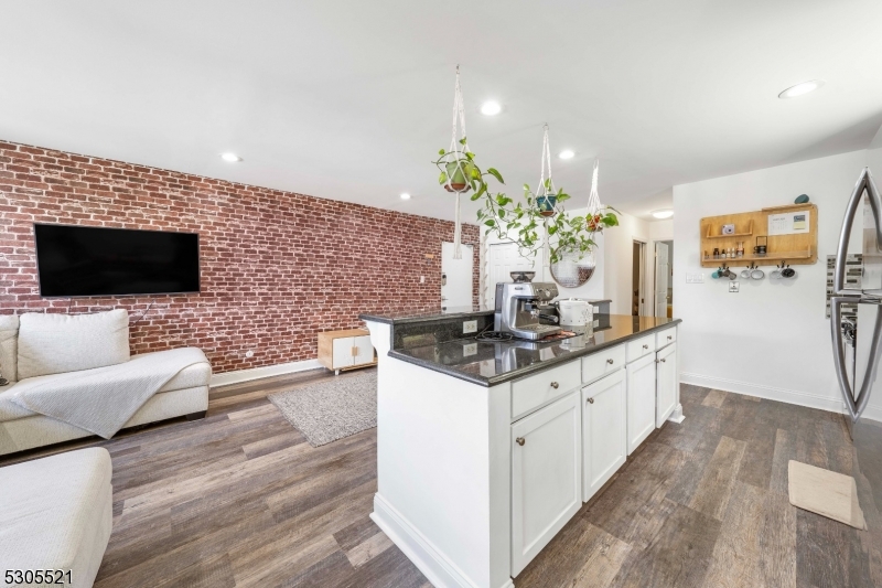 Elmora - Residential