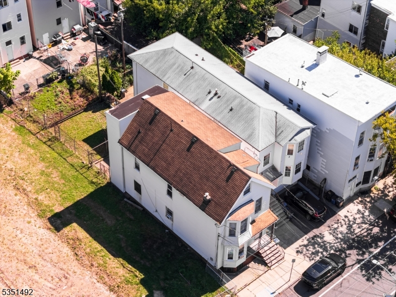 37 Jay St