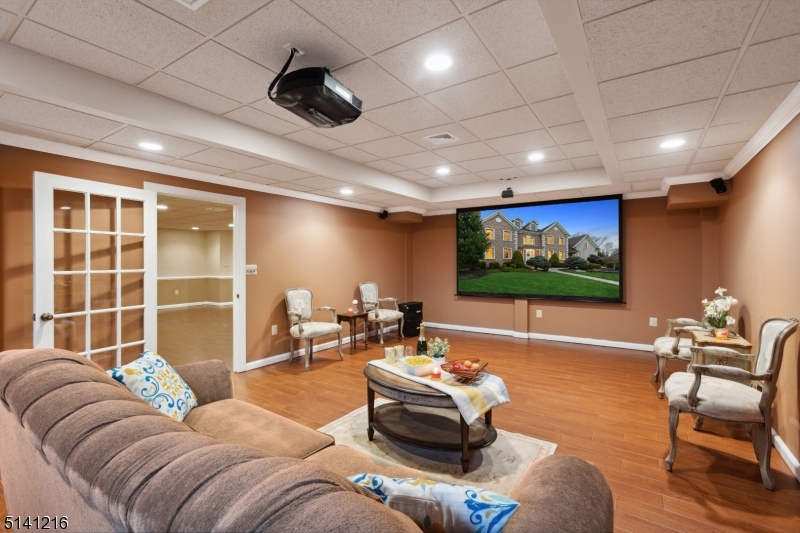 North Edison Estate - Residential