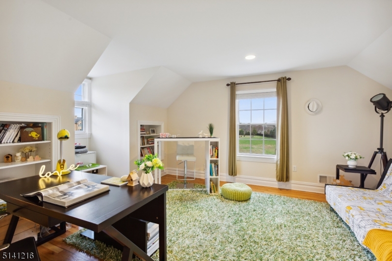 North Edison Estate - Residential