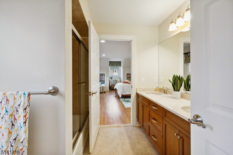 North Edison Estate - Residential