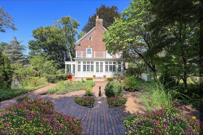 Washington Headquarters - Residential