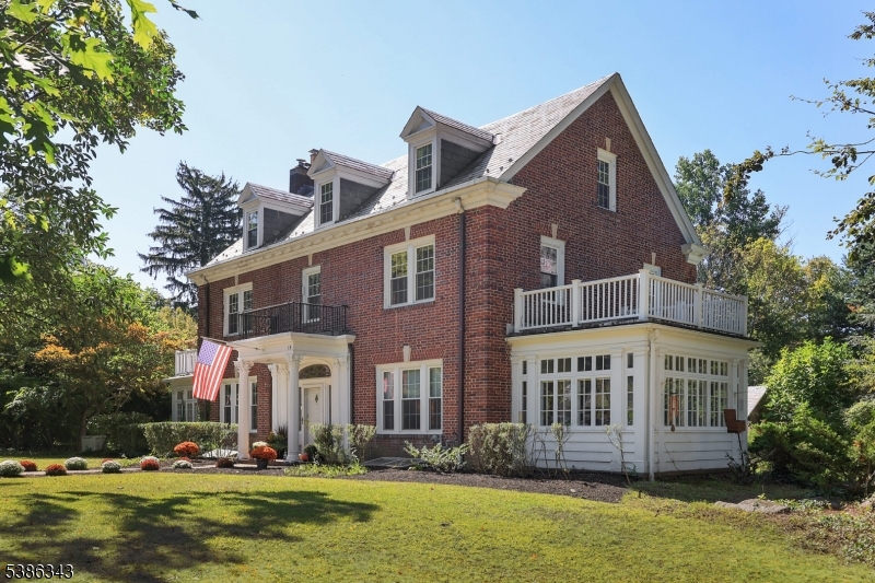 Washington Headquarters - Residential