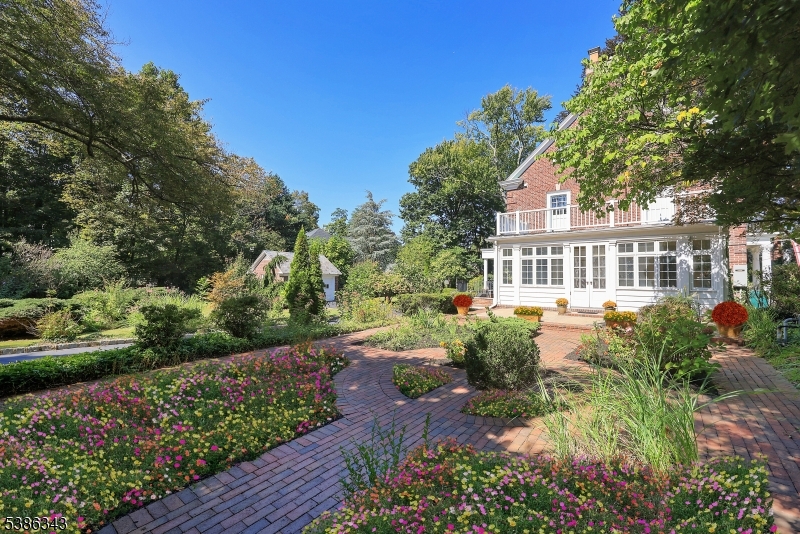 Washington Headquarters - Residential