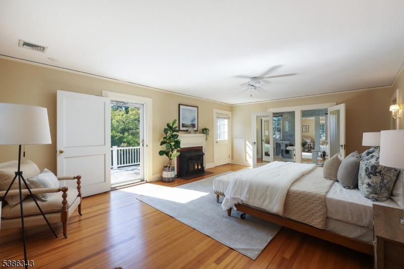 Washington Headquarters - Residential