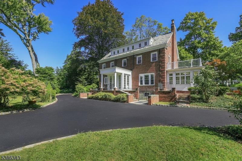 Washington Headquarters - Residential