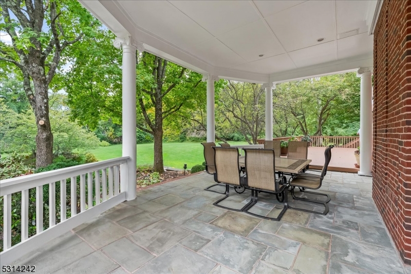 New Vernon - Residential