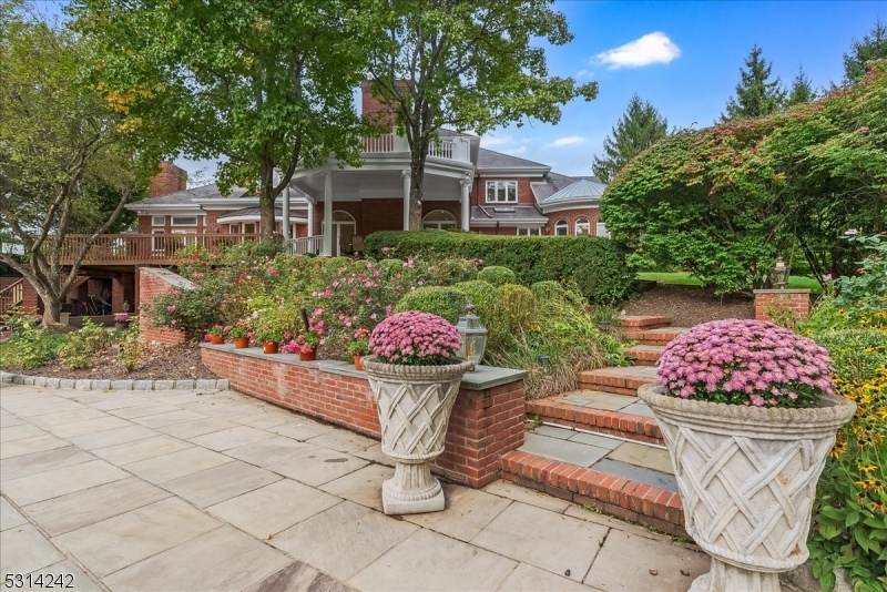 New Vernon - Residential