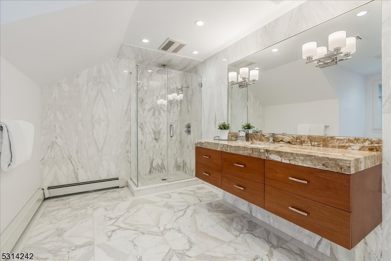 New Vernon - Residential