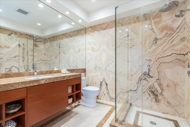 New Vernon - Residential