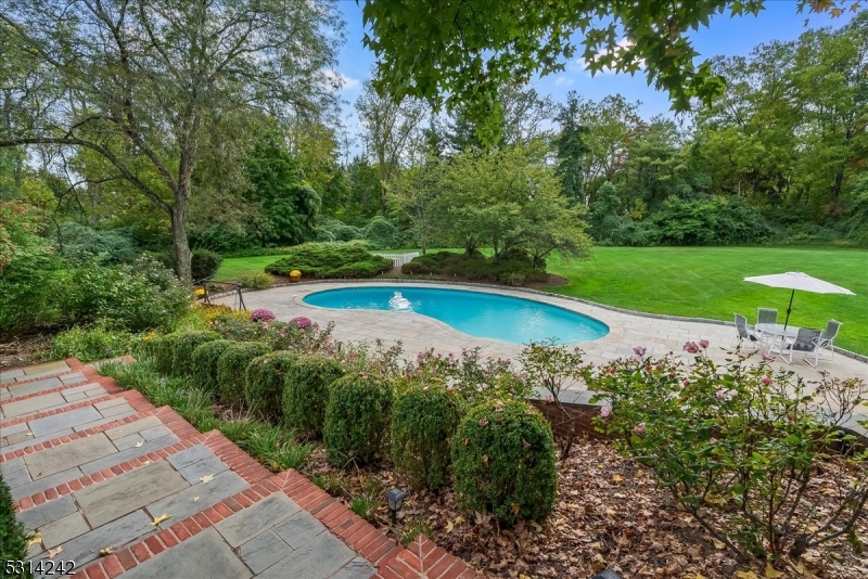 New Vernon - Residential