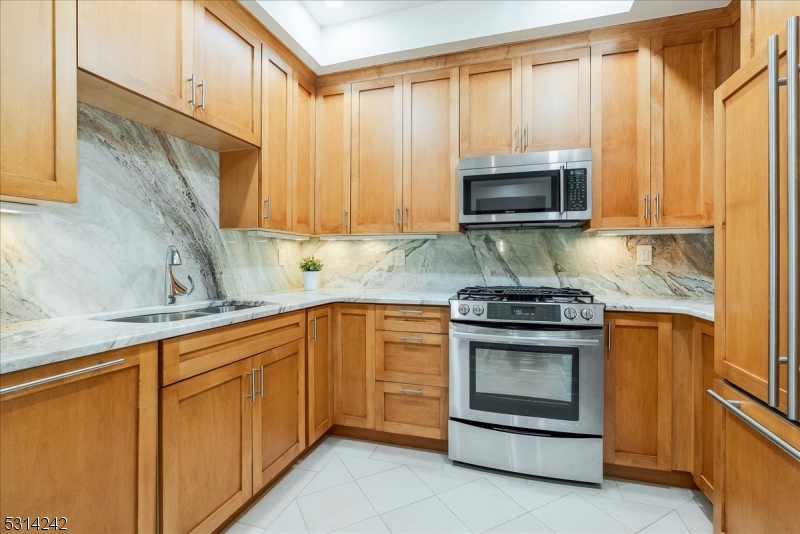 New Vernon - Residential