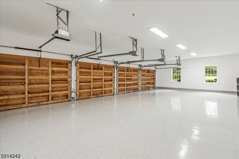 New Vernon - Residential