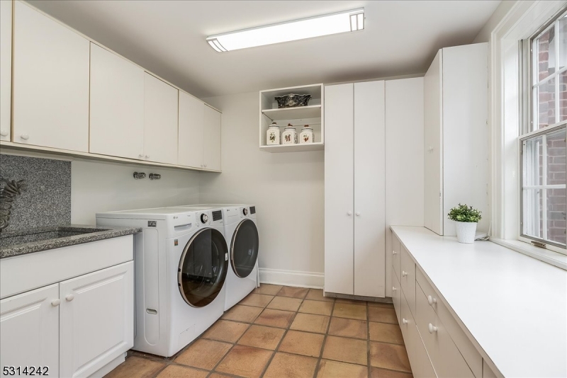 New Vernon - Residential