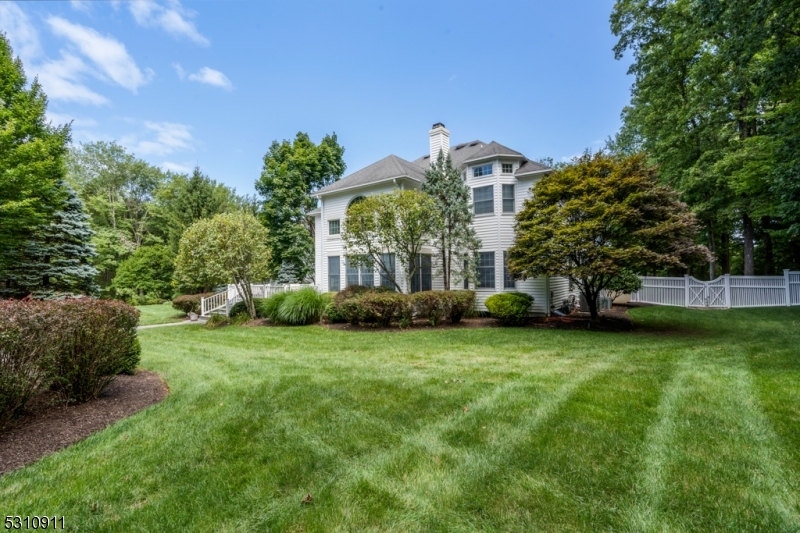 Beacon Manor - The Hills - Residential