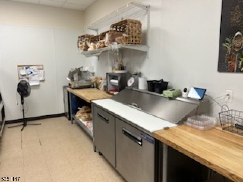 Somerville Boro, New Jersey 08876, United States, ,Commercial,Active,110517