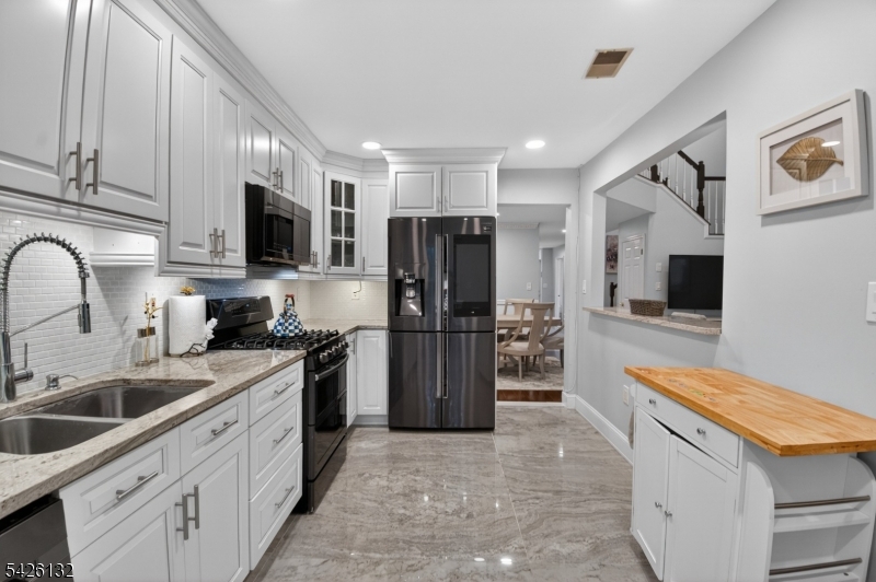 Jade Mountain - Residential