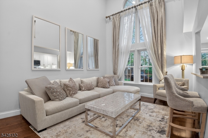 Jade Mountain - Residential