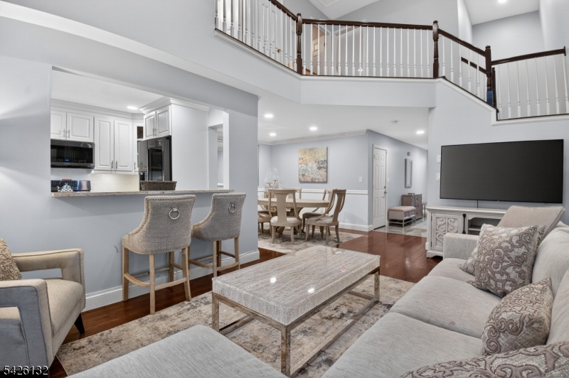 Jade Mountain - Residential