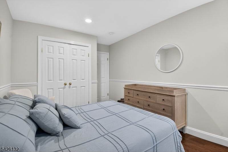 Jade Mountain - Residential