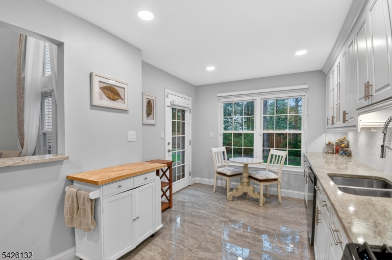 Jade Mountain - Residential