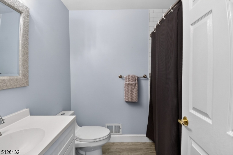 Jade Mountain - Residential