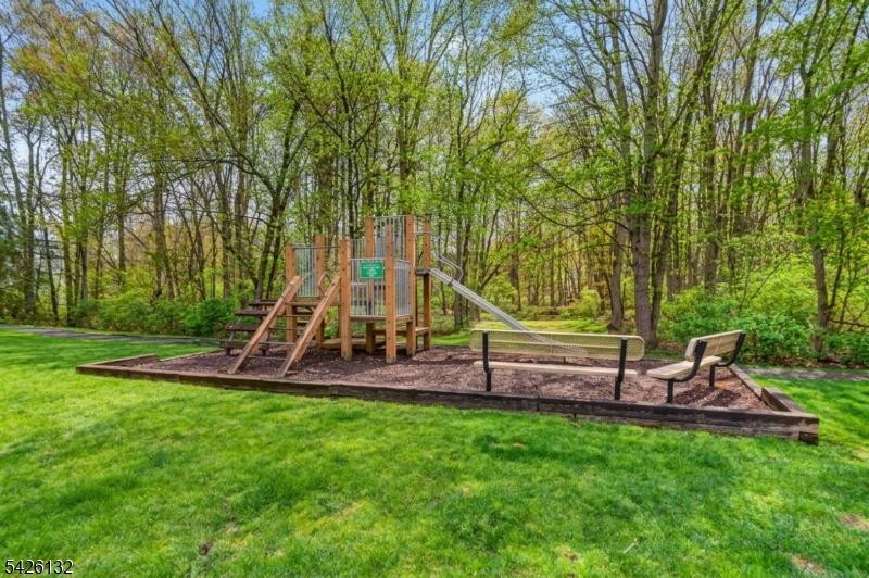 Jade Mountain - Residential