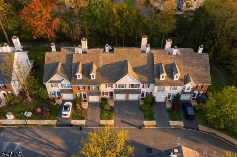 Jade Mountain - Residential
